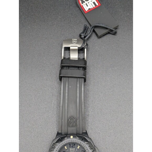 Luminox Sentry 43mm 0200 Series Carbon Black Dial Quartz Mens Watch XL.0201.BO - Picture 4 of 10